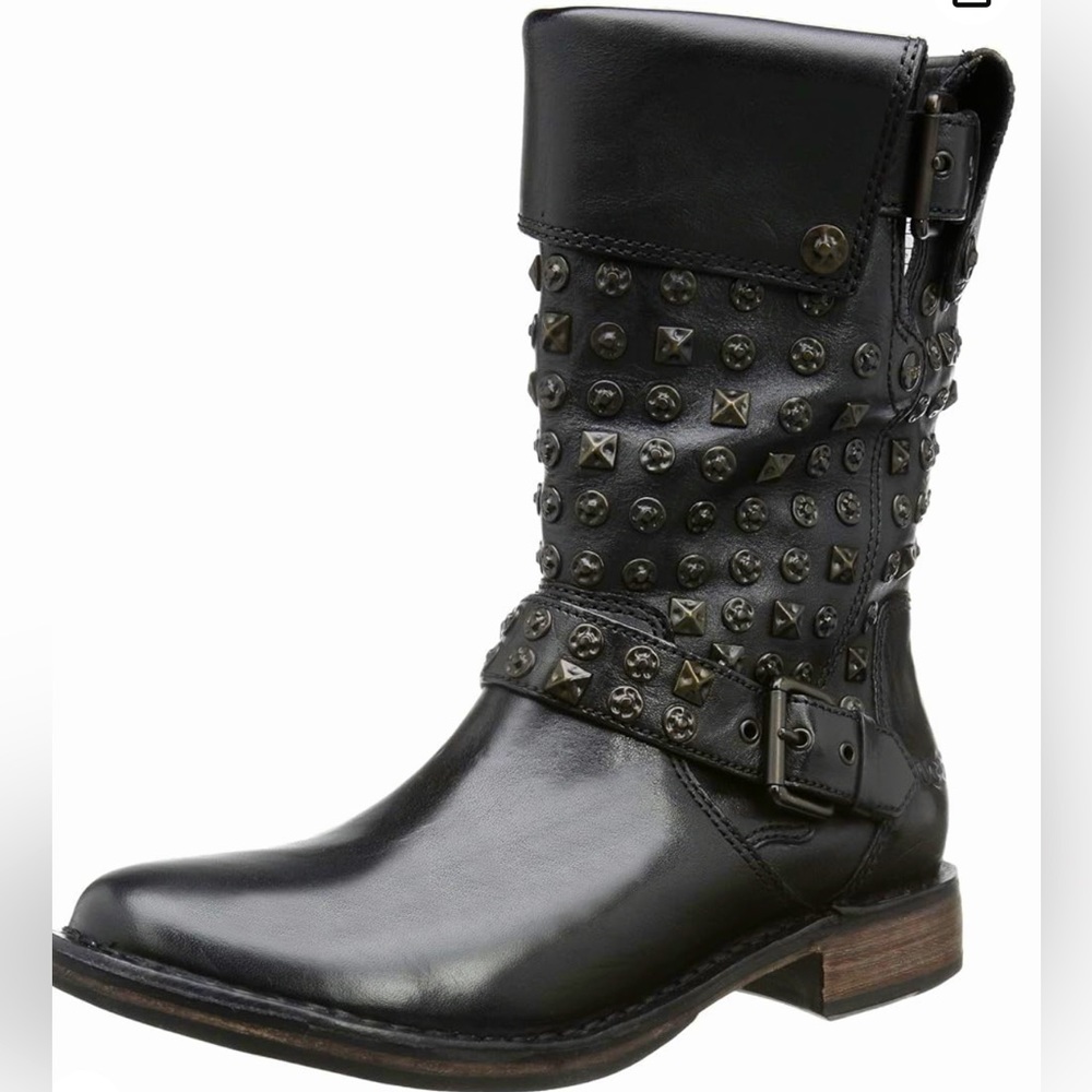 UGG ‼️Australia Women's Conor Studs Boots